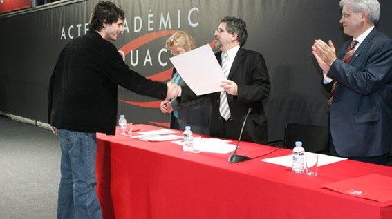 20051223234934-graduacio2.jpg
