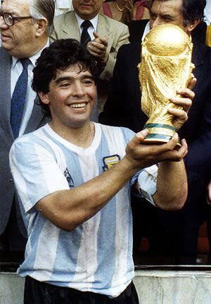 20070413171112-maradona.jpg